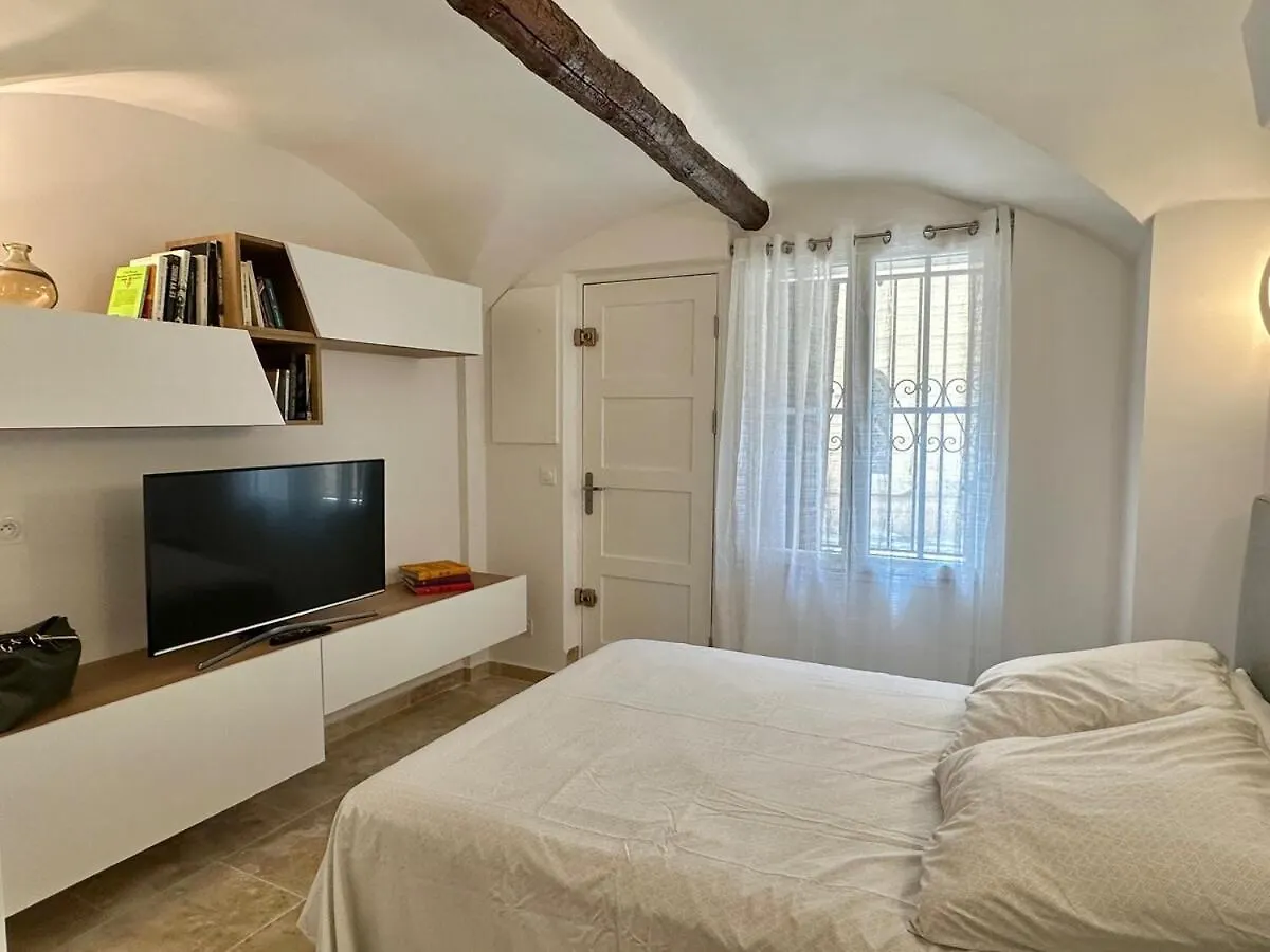 Riviera Cottage Antibes 0*,  France